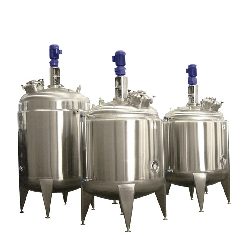 Mixing-Vessel-With-Stirrer
